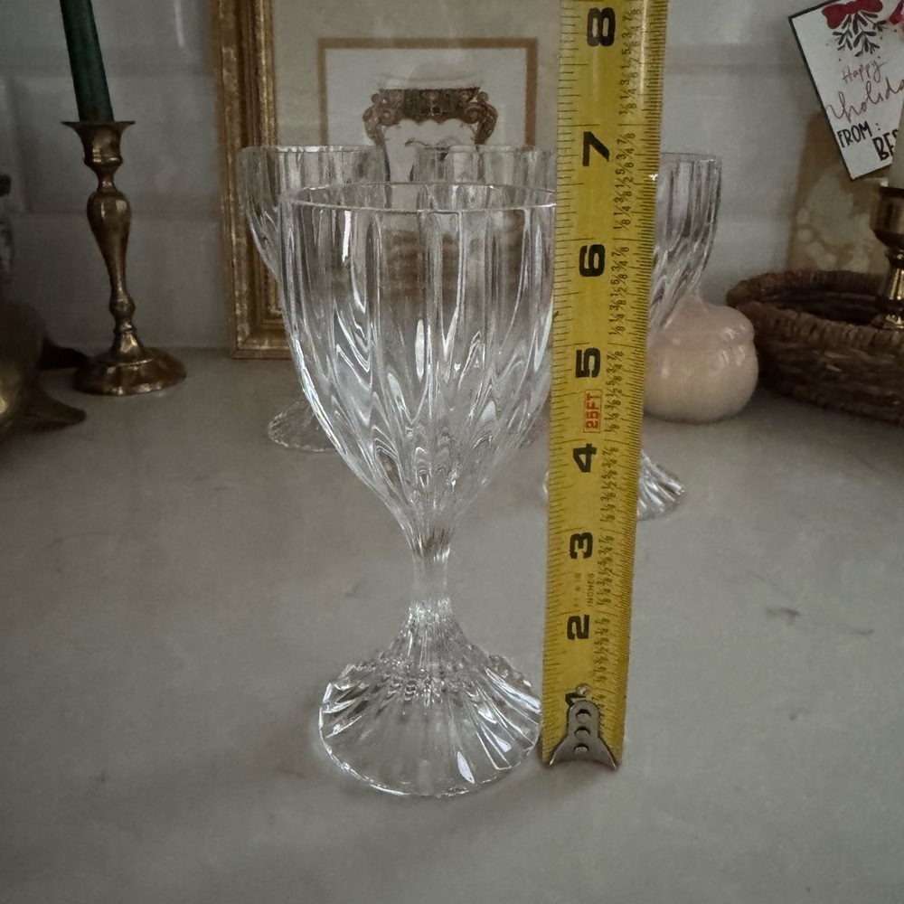 Mikasa Crystal Park Lane Wine Glasses 6 1/4" Set of 4 - Picture 7 of 8